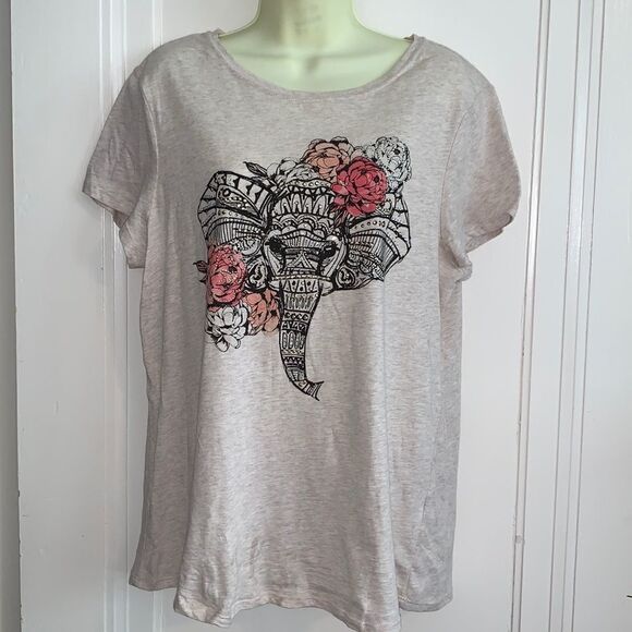 NWOT I Jeans by Buffalo  blingy elephant T-shirt - Picture 1 of 8